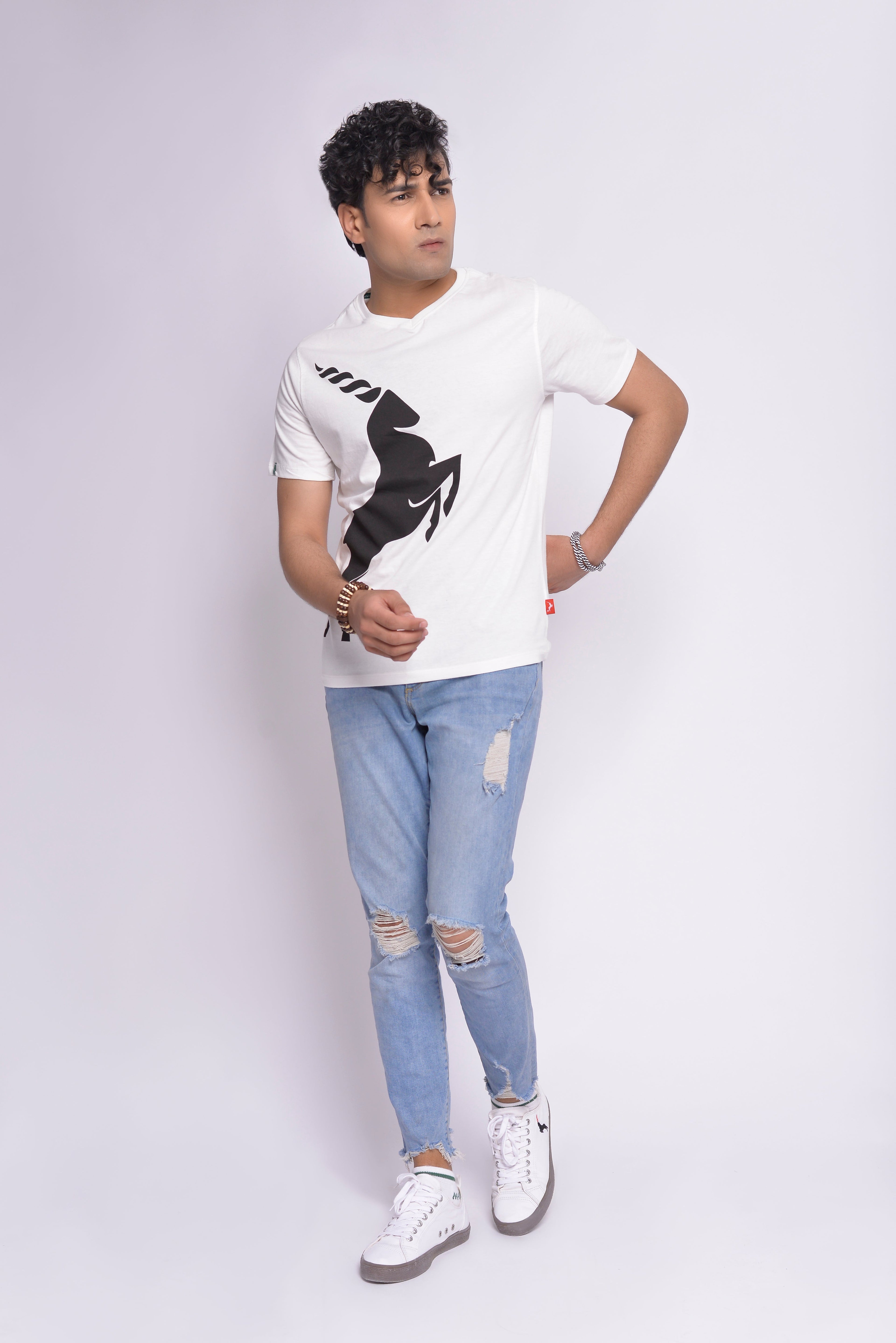 MLS - Men’s V-Neck Graphic Tee