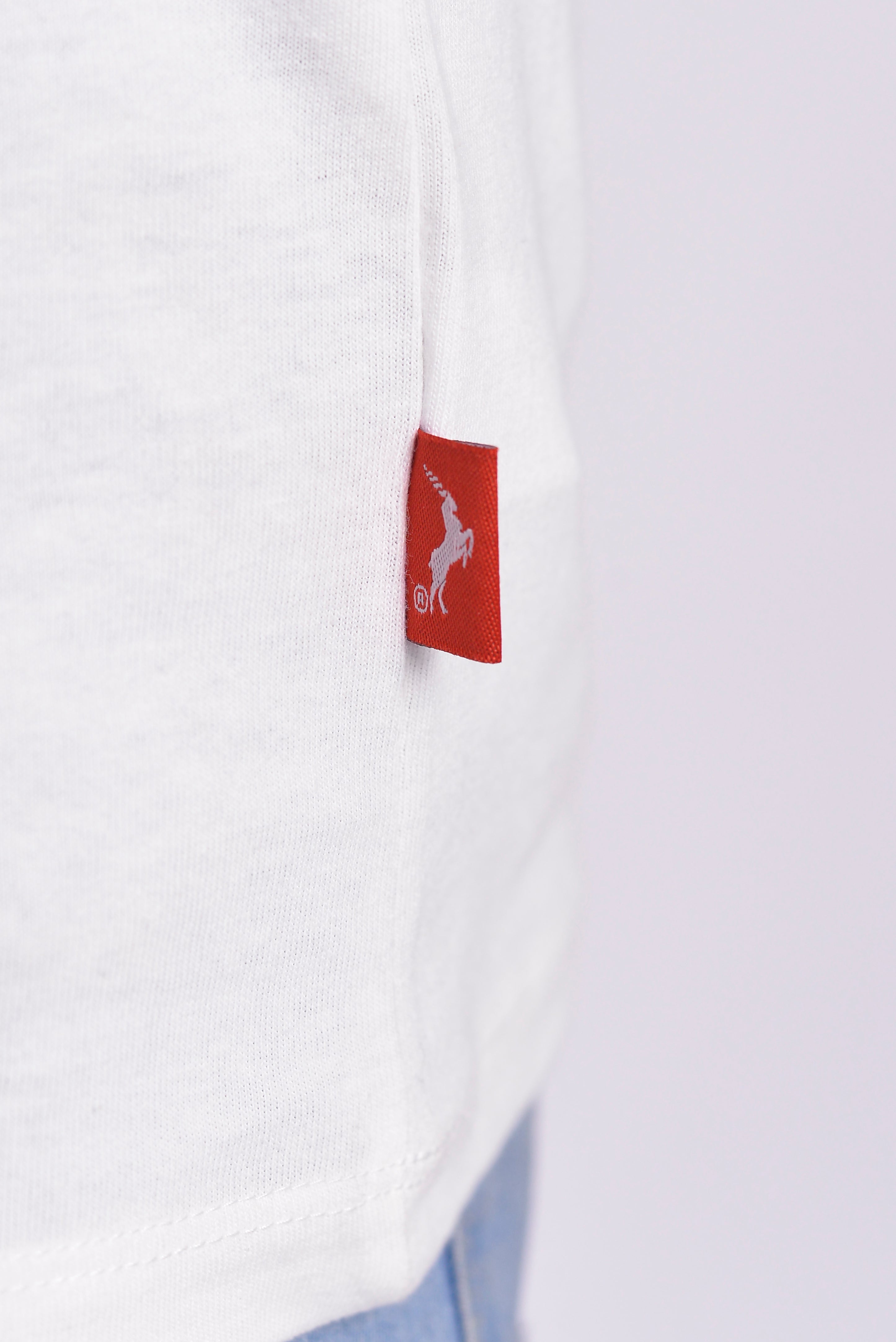 MLS - Men’s V-Neck Graphic Tee